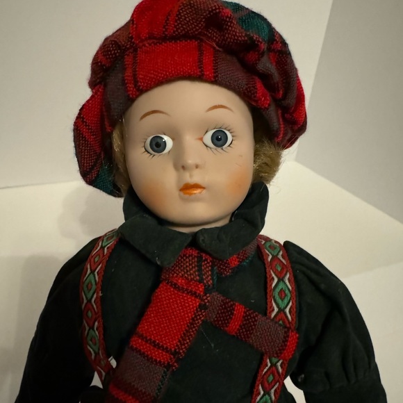 Porcelain doll - Picture 3 of 4